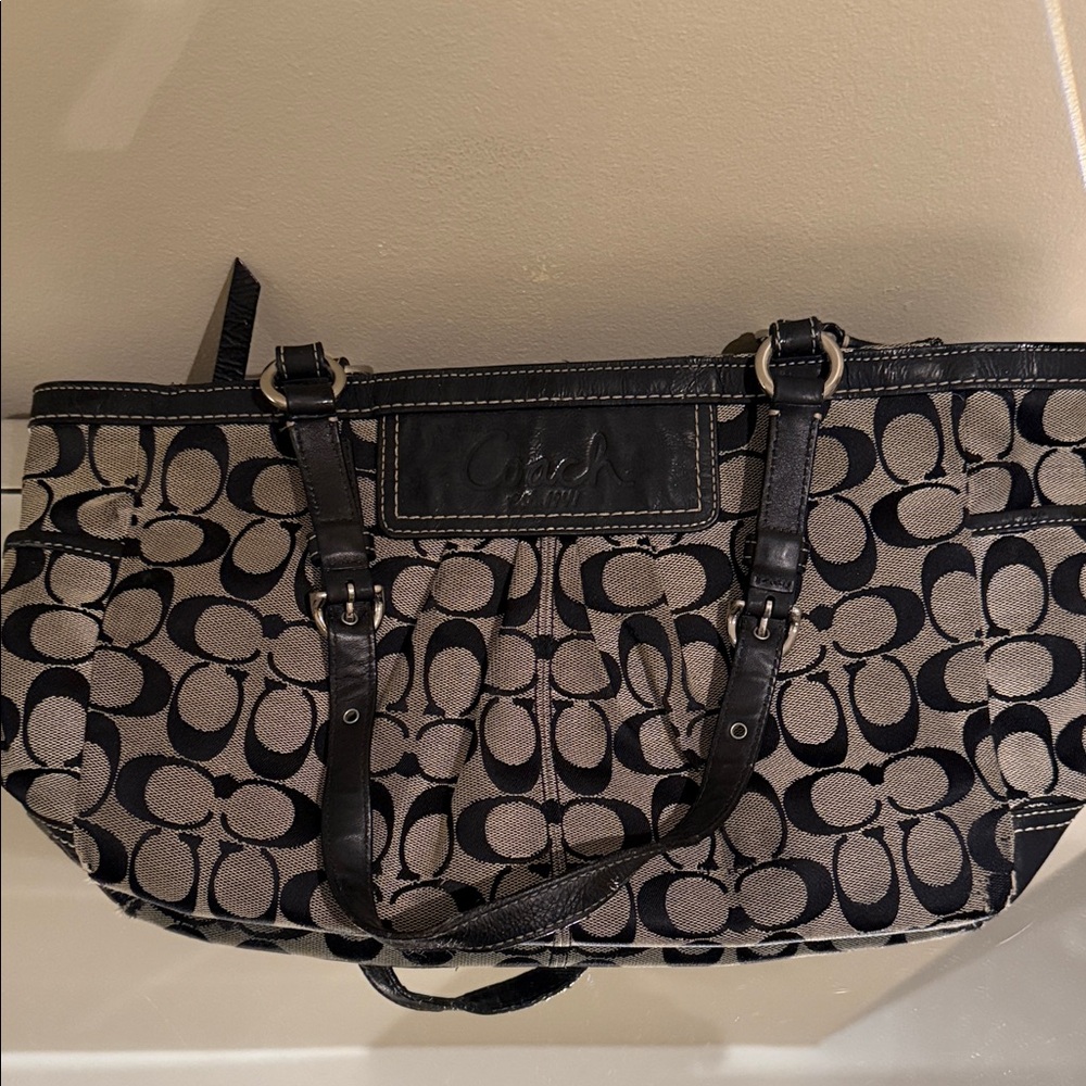 Coach Black and Cream Signature Shoulder Bag